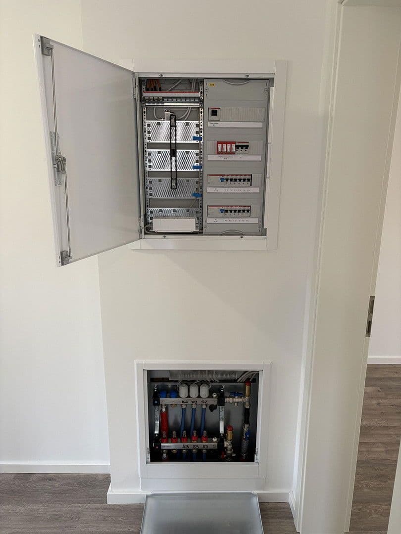 Pronájem domu 320 m², pozemek 520 m², Kienhorststr. 103A, Berlin, Berlín Pronájem domu 320 m², pozemek 520 m², Kienhorststr. 103A, Berlin, Berlín