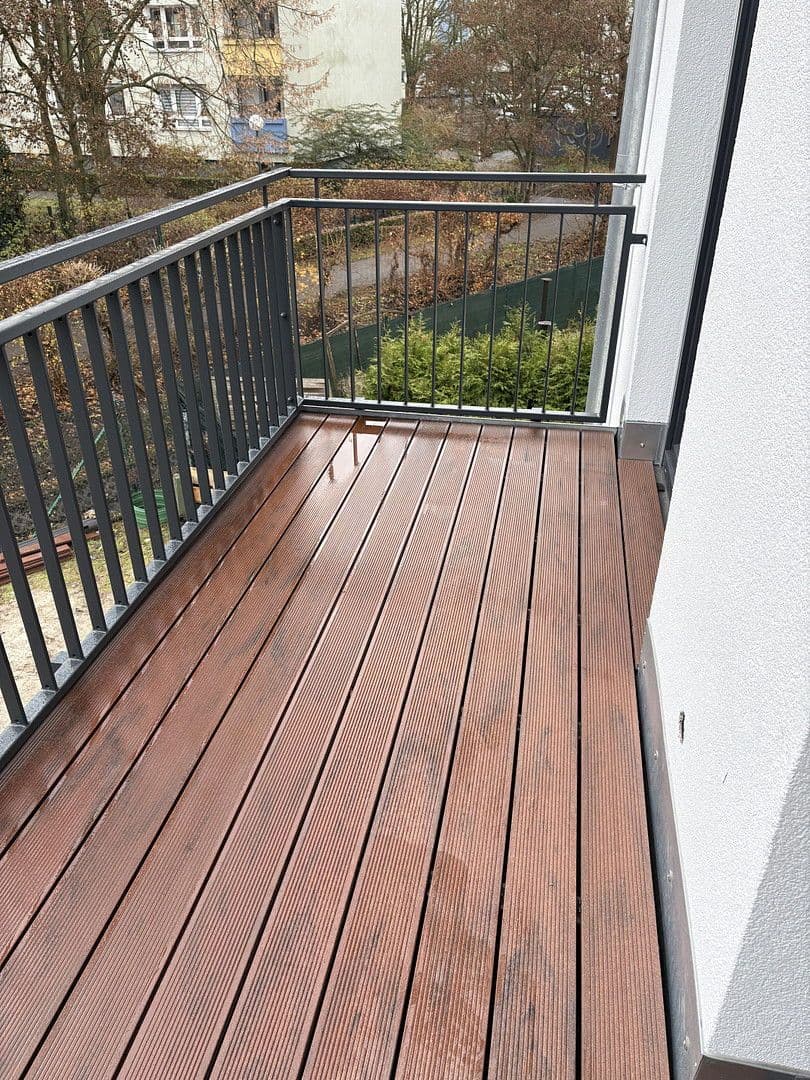 Pronájem domu 320 m², pozemek 520 m², Kienhorststr. 103A, Berlin, Berlín Pronájem domu 320 m², pozemek 520 m², Kienhorststr. 103A, Berlin, Berlín