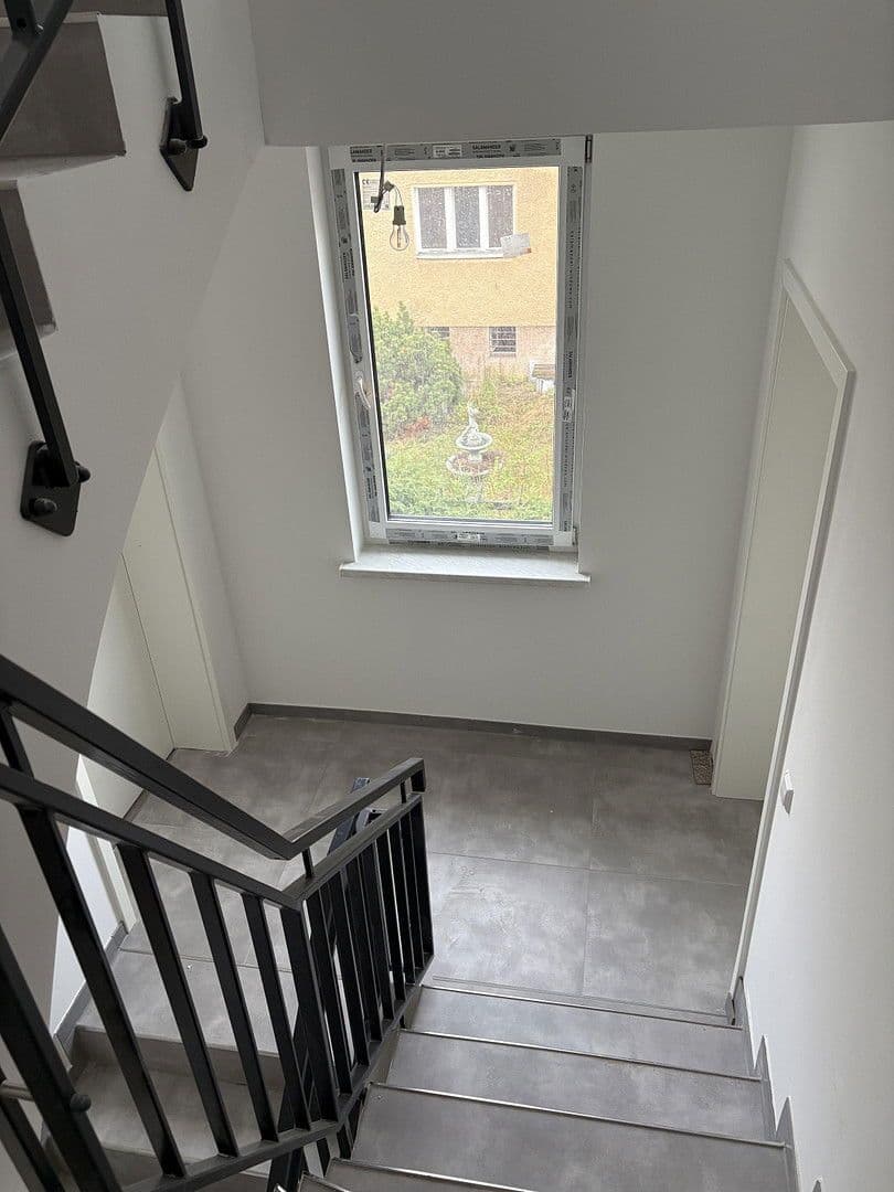 Pronájem domu 320 m², pozemek 520 m², Kienhorststr. 103A, Berlin, Berlín Pronájem domu 320 m², pozemek 520 m², Kienhorststr. 103A, Berlin, Berlín