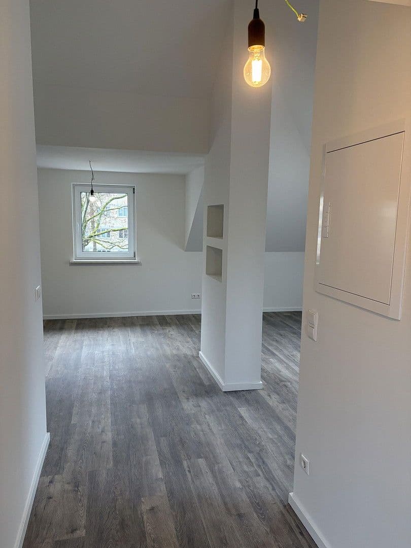 Pronájem domu 320 m², pozemek 520 m², Kienhorststr. 103A, Berlin, Berlín Pronájem domu 320 m², pozemek 520 m², Kienhorststr. 103A, Berlin, Berlín