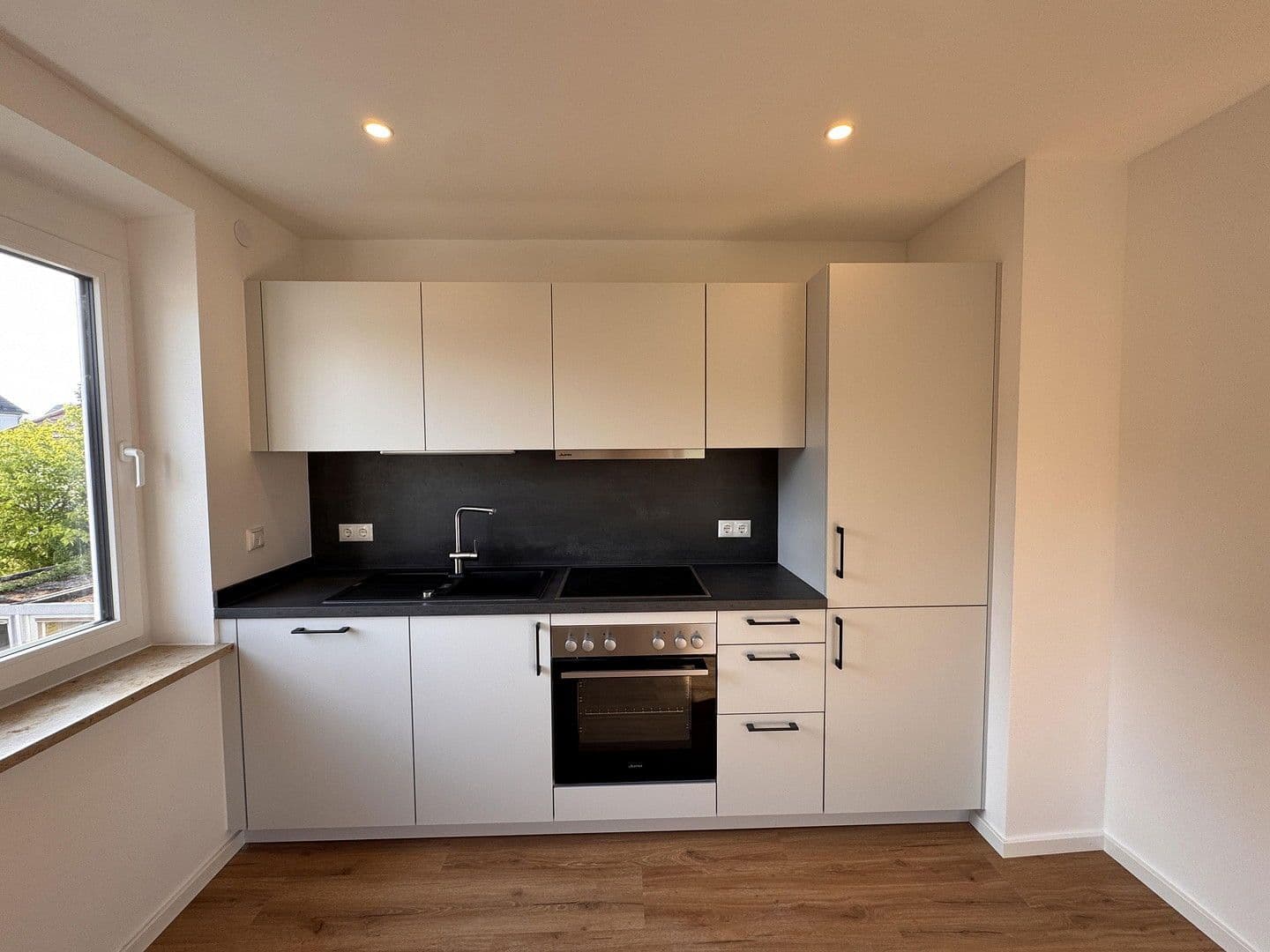 Pronájem bytu 2+kk 50 m², Miltenbergstraße 18, Augsburg, Bavorsko Pronájem bytu 2+kk 50 m², Miltenbergstraße 18, Augsburg, Bavorsko