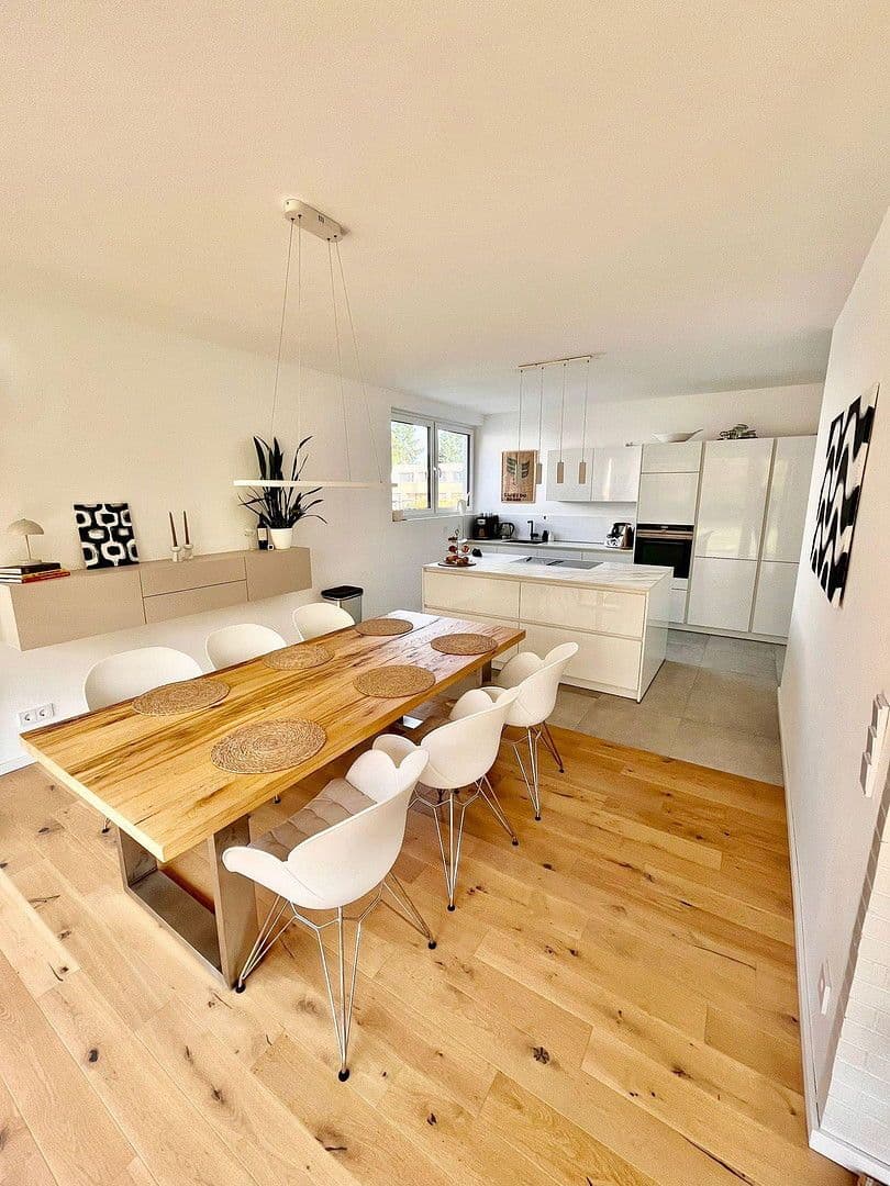 Prodej domu 220 m², pozemek 805 m², Trier, Porýní-Falc Prodej domu 220 m², pozemek 805 m², Trier, Porýní-Falc