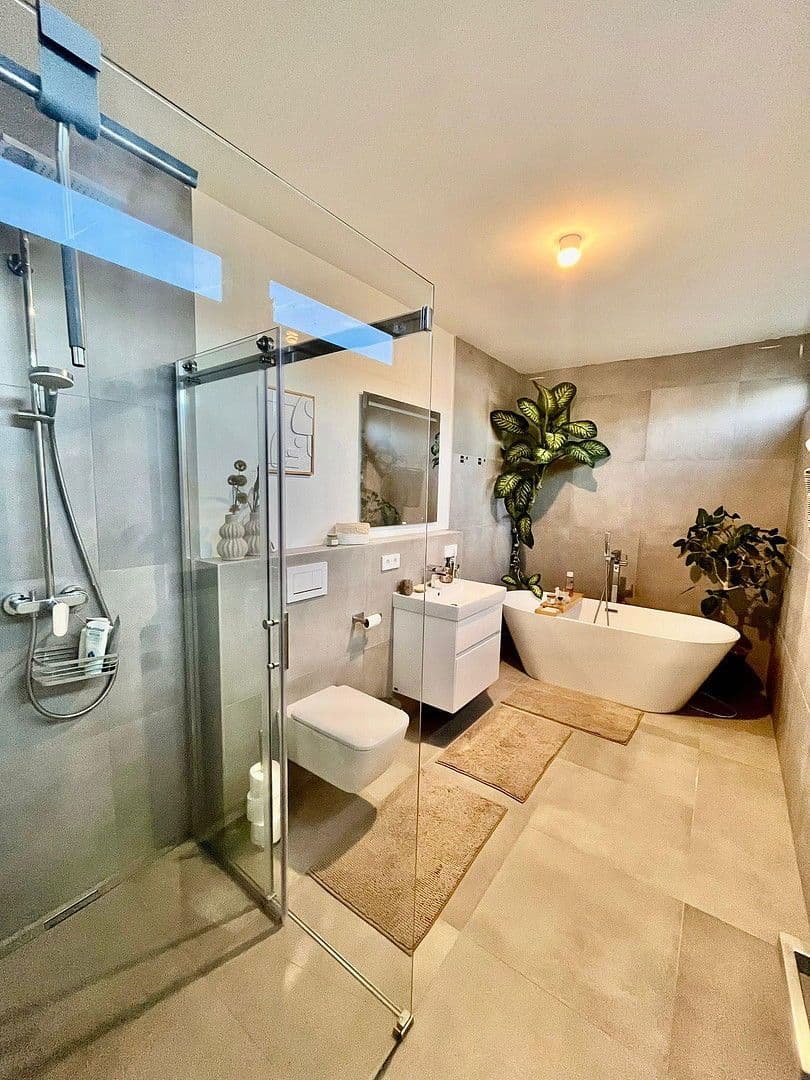 Prodej domu 220 m², pozemek 805 m², Trier, Porýní-Falc Prodej domu 220 m², pozemek 805 m², Trier, Porýní-Falc