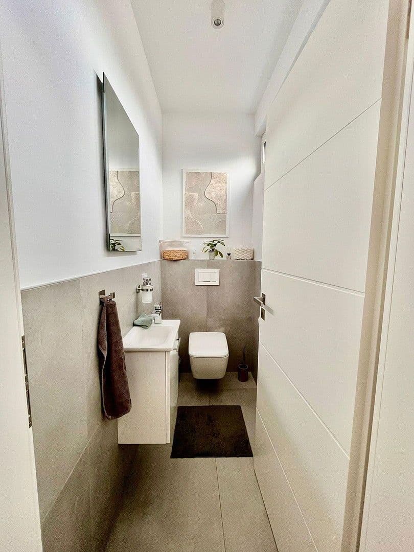 Prodej domu 220 m², pozemek 805 m², Trier, Porýní-Falc Prodej domu 220 m², pozemek 805 m², Trier, Porýní-Falc