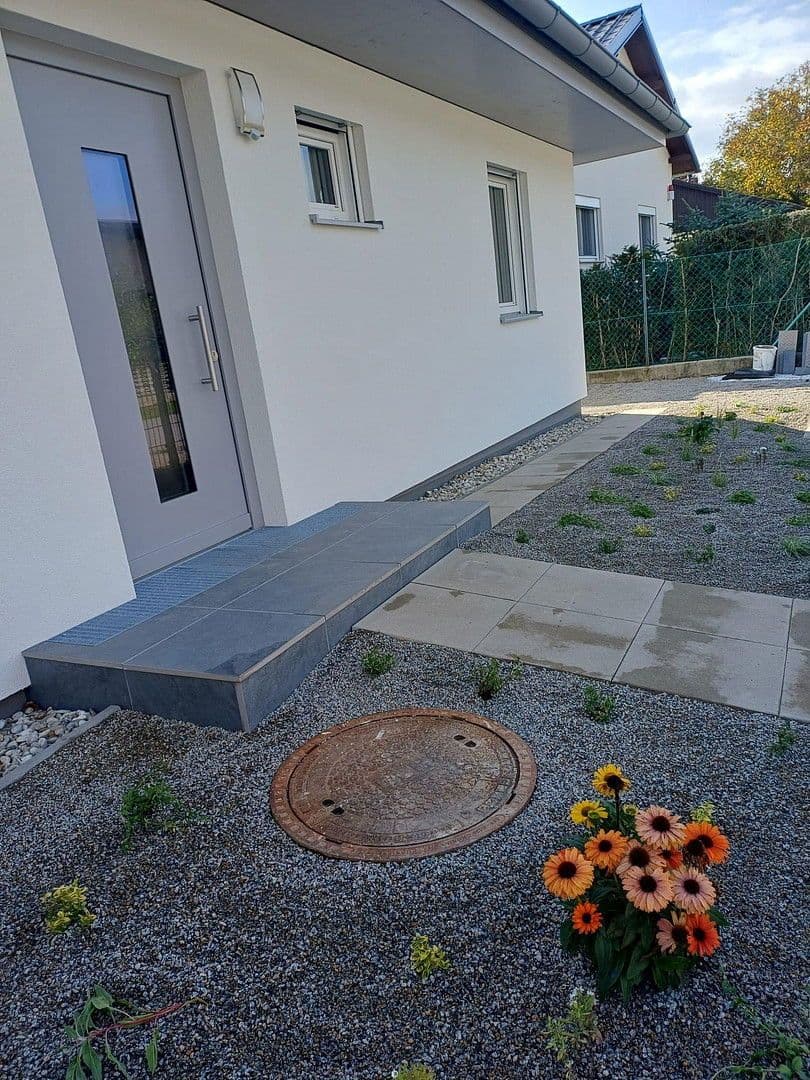 Pronájem domu 97 m², pozemek 564 m², Gerasdorf bei Wien (Oberlisse), Dolní Rakousko Pronájem domu 97 m², pozemek 564 m², Gerasdorf bei Wien (Oberlisse), Dolní Rakousko