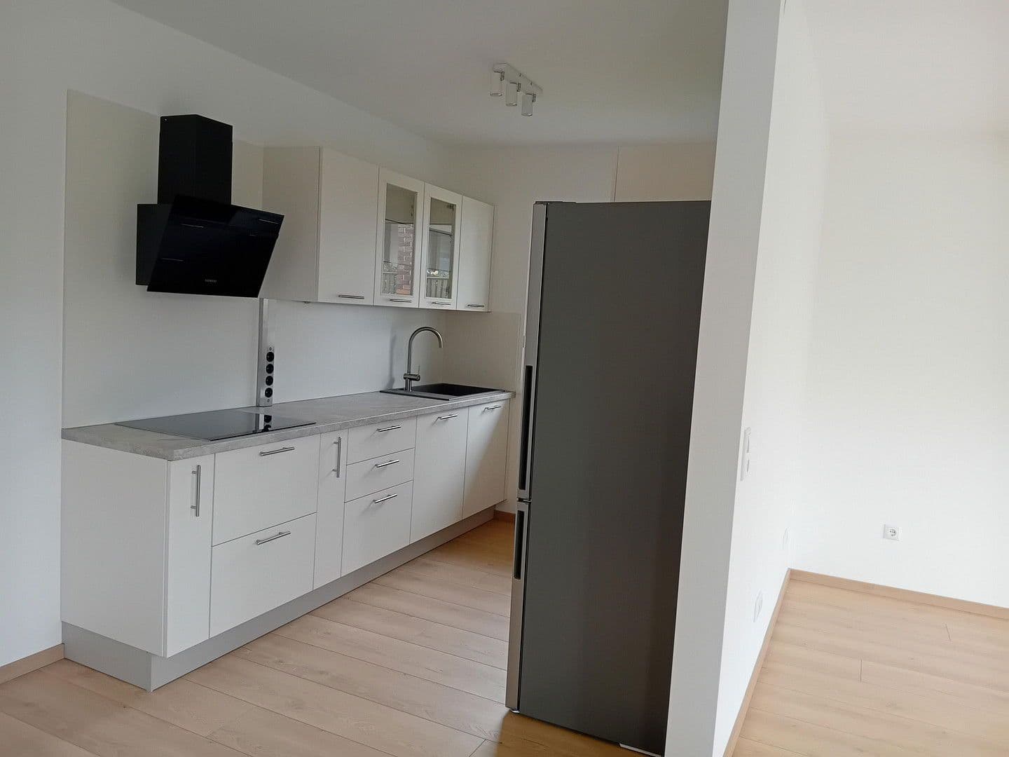 Pronájem domu 97 m², pozemek 564 m², Gerasdorf bei Wien (Oberlisse), Dolní Rakousko Pronájem domu 97 m², pozemek 564 m², Gerasdorf bei Wien (Oberlisse), Dolní Rakousko