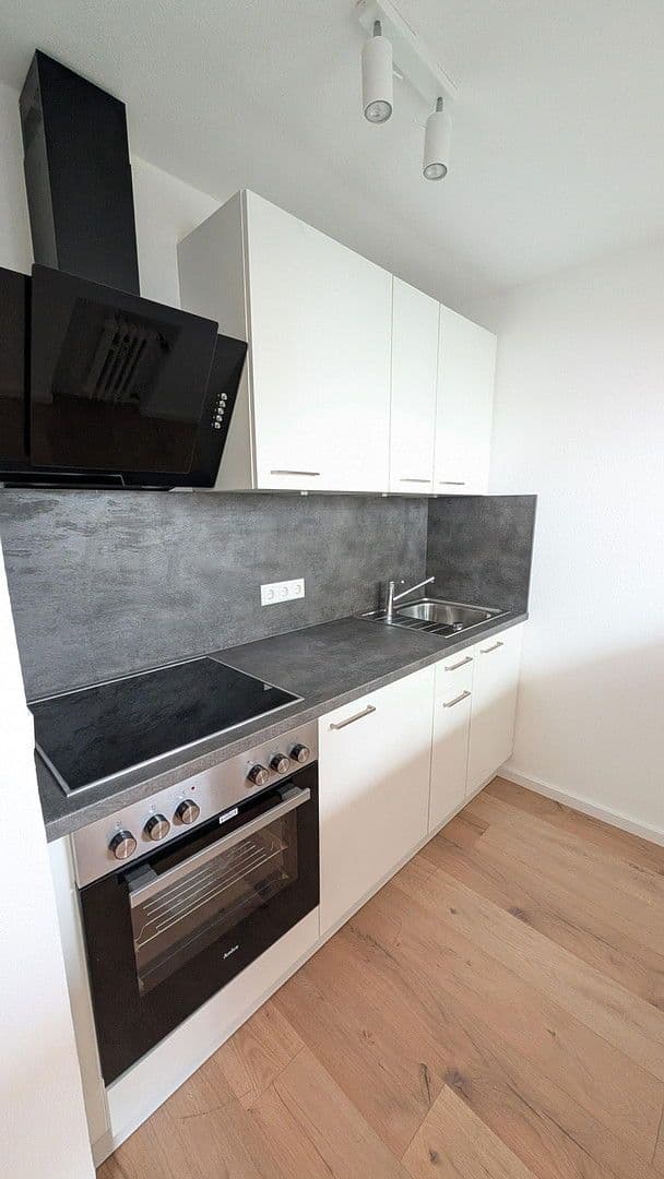 Pronájem bytu 1+1 39 m², Wimpfener Straße 15, Neckarsulm, Bádensko-Württembersko Pronájem bytu 1+1 39 m², Wimpfener Straße 15, Neckarsulm, Bádensko-Württembersko