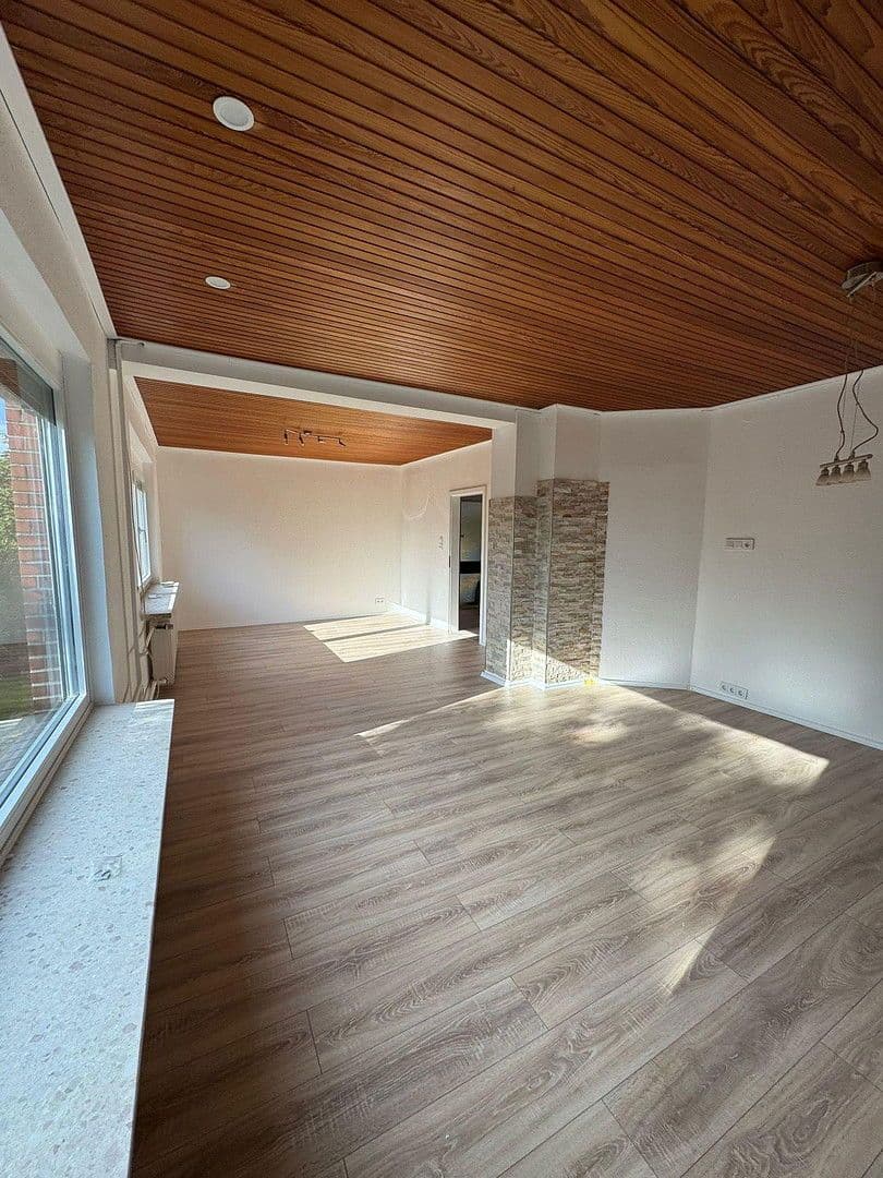 Prodej domu 211 m², pozemek 1.400 m², Lamstedt, Dolní Sasko Prodej domu 211 m², pozemek 1.400 m², Lamstedt, Dolní Sasko