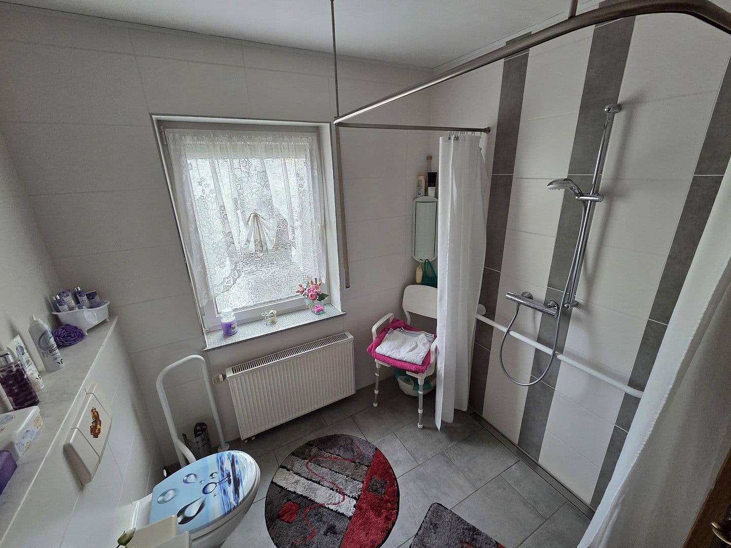 Prodej domu 225 m², pozemek 1.118 m², Raiffeisenstrasse 19, Biebern, Porýní-Falc Prodej domu 225 m², pozemek 1.118 m², Raiffeisenstrasse 19, Biebern, Porýní-Falc