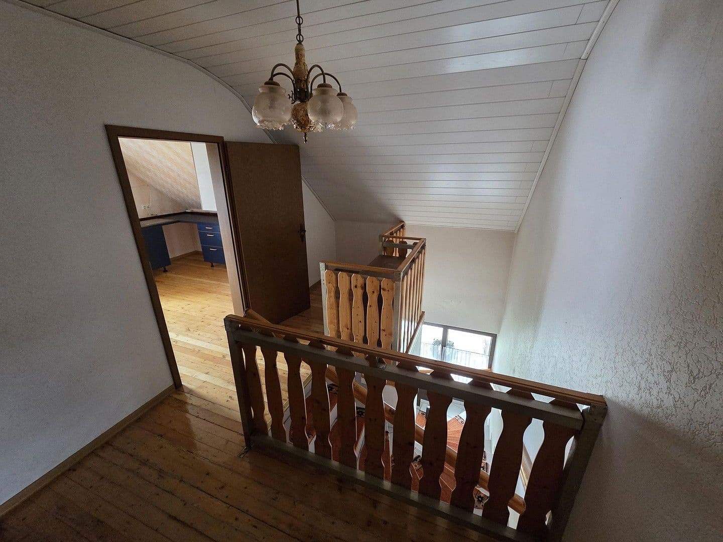 Prodej domu 225 m², pozemek 1.118 m², Raiffeisenstrasse 19, Biebern, Porýní-Falc Prodej domu 225 m², pozemek 1.118 m², Raiffeisenstrasse 19, Biebern, Porýní-Falc