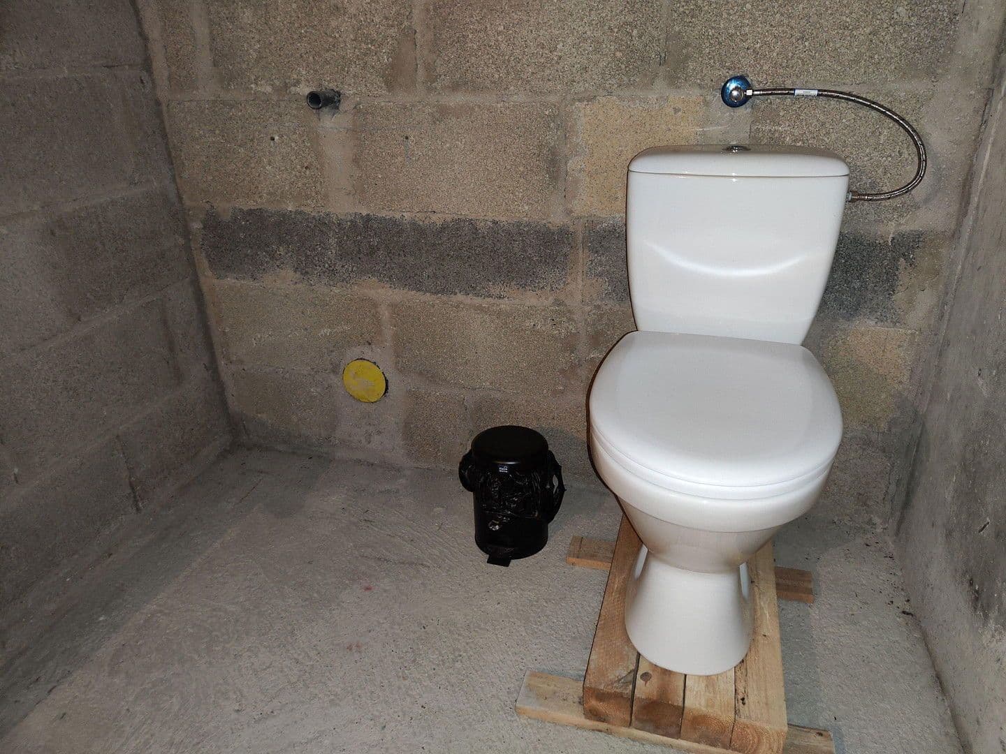 Prodej nebytového prostoru 414 m², Rottenburg am Neckar, Bádensko-Württembersko Prodej nebytového prostoru 414 m², Rottenburg am Neckar, Bádensko-Württembersko