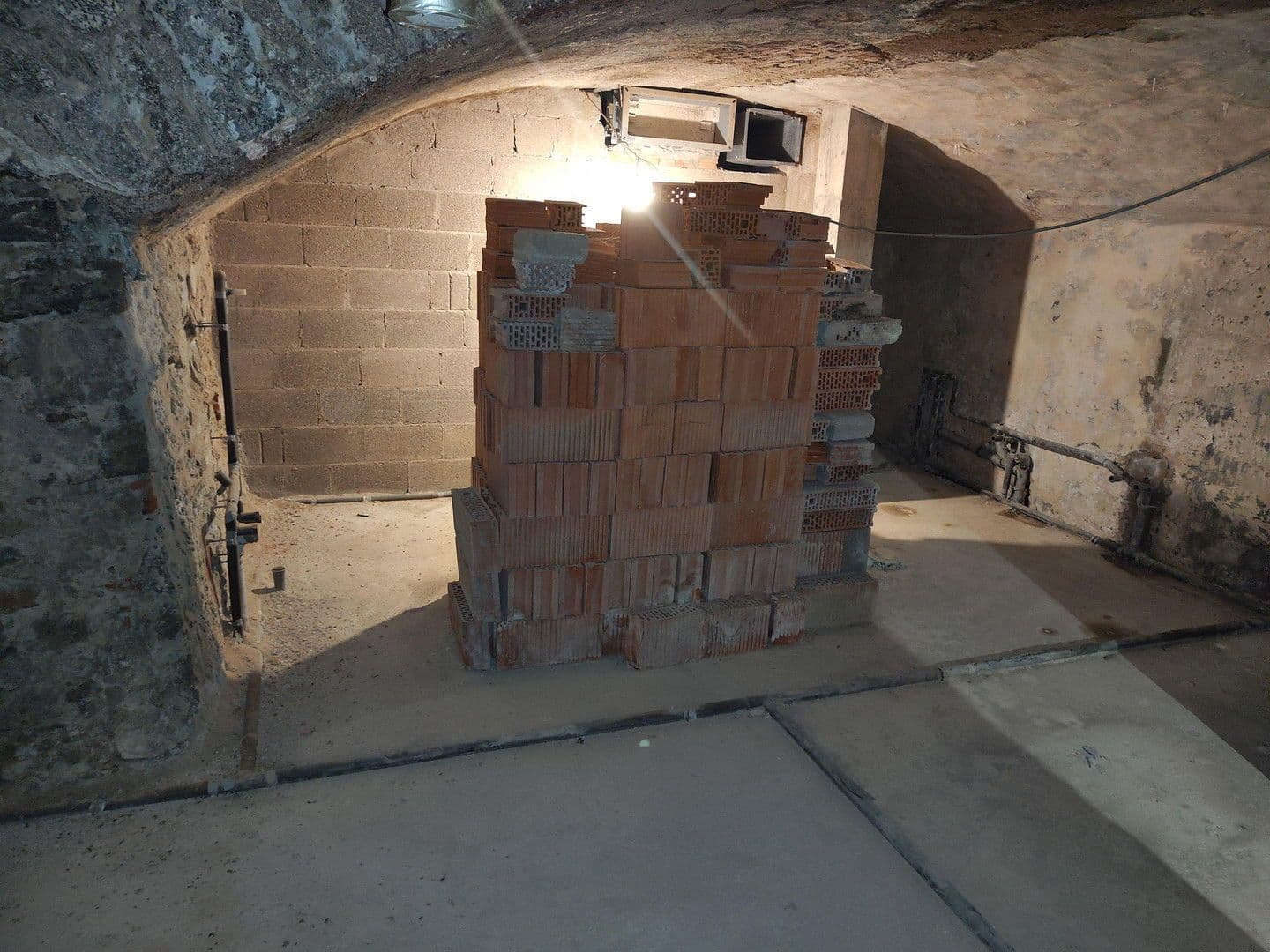 Prodej nebytového prostoru 414 m², Rottenburg am Neckar, Bádensko-Württembersko Prodej nebytového prostoru 414 m², Rottenburg am Neckar, Bádensko-Württembersko