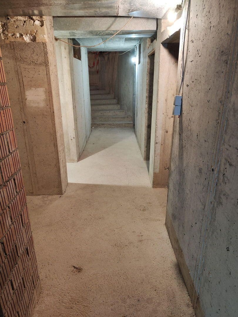 Prodej nebytového prostoru 414 m², Rottenburg am Neckar, Bádensko-Württembersko Prodej nebytového prostoru 414 m², Rottenburg am Neckar, Bádensko-Württembersko