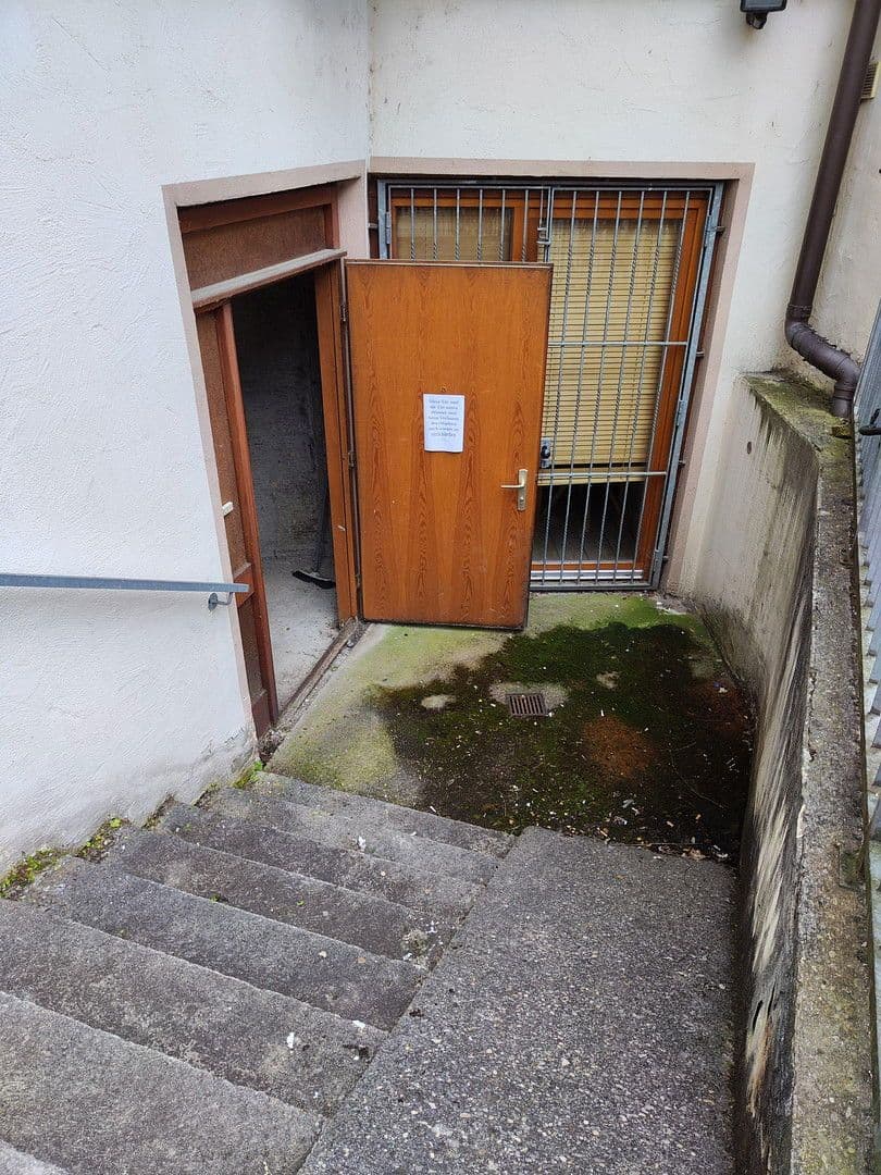 Prodej nebytového prostoru 414 m², Rottenburg am Neckar, Bádensko-Württembersko Prodej nebytového prostoru 414 m², Rottenburg am Neckar, Bádensko-Württembersko