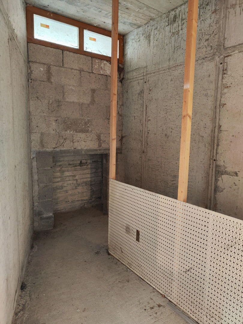 Prodej nebytového prostoru 414 m², Rottenburg am Neckar, Bádensko-Württembersko Prodej nebytového prostoru 414 m², Rottenburg am Neckar, Bádensko-Württembersko