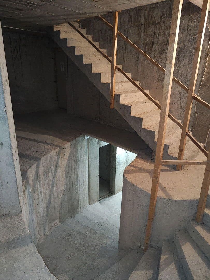 Prodej nebytového prostoru 414 m², Rottenburg am Neckar, Bádensko-Württembersko Prodej nebytového prostoru 414 m², Rottenburg am Neckar, Bádensko-Württembersko