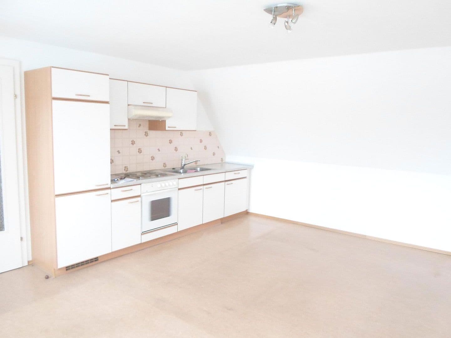 Pronájem bytu 2+1 50 m², SCHLOSSWEG 2, Burgau, Štýrsko Pronájem bytu 2+1 50 m², SCHLOSSWEG 2, Burgau, Štýrsko