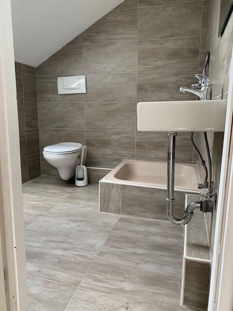 Prodej domu 317 m², pozemek 4.068 m², Bärenbronn 1, Wüstenrot, Bádensko-Württembersko Prodej domu 317 m², pozemek 4.068 m², Bärenbronn 1, Wüstenrot, Bádensko-Württembersko