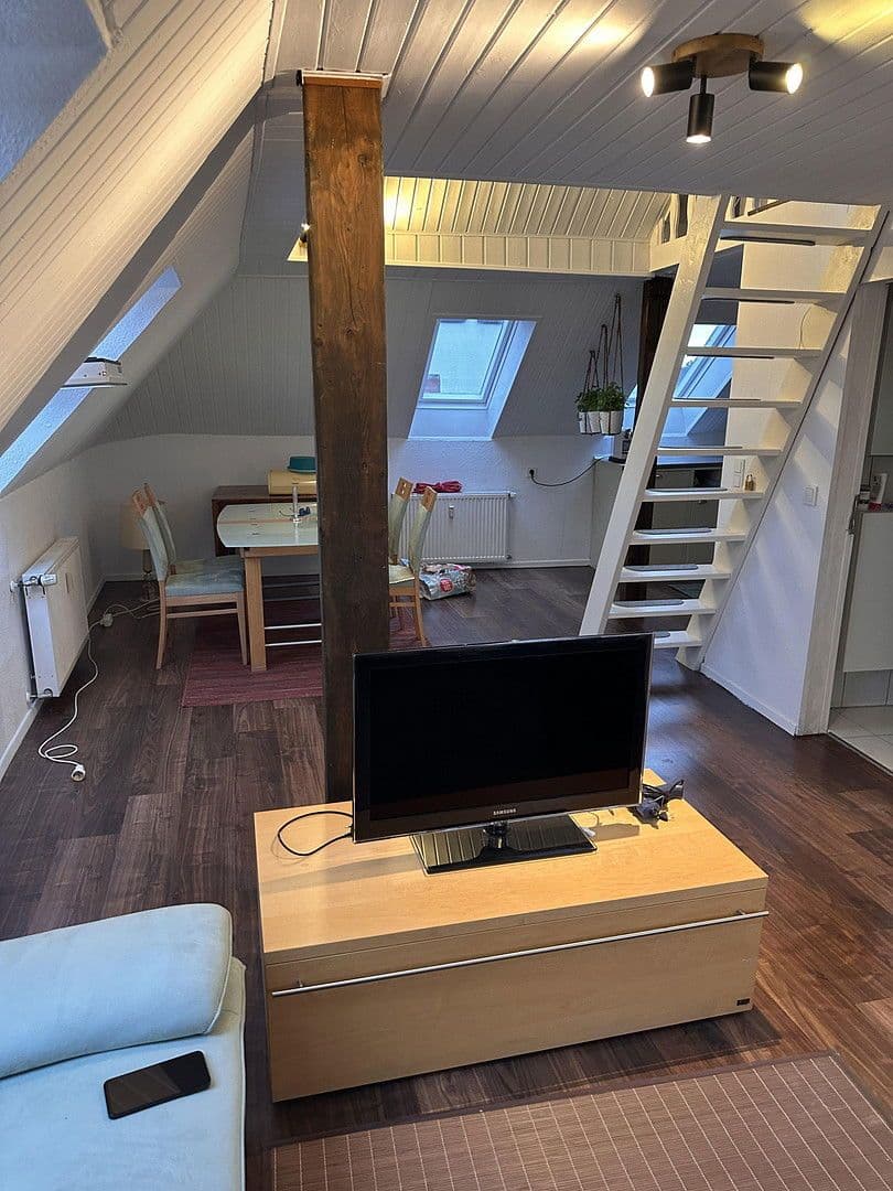 Pronájem bytu 1+kk 40 m², Bremen, Bremen Pronájem bytu 1+kk 40 m², Bremen, Bremen