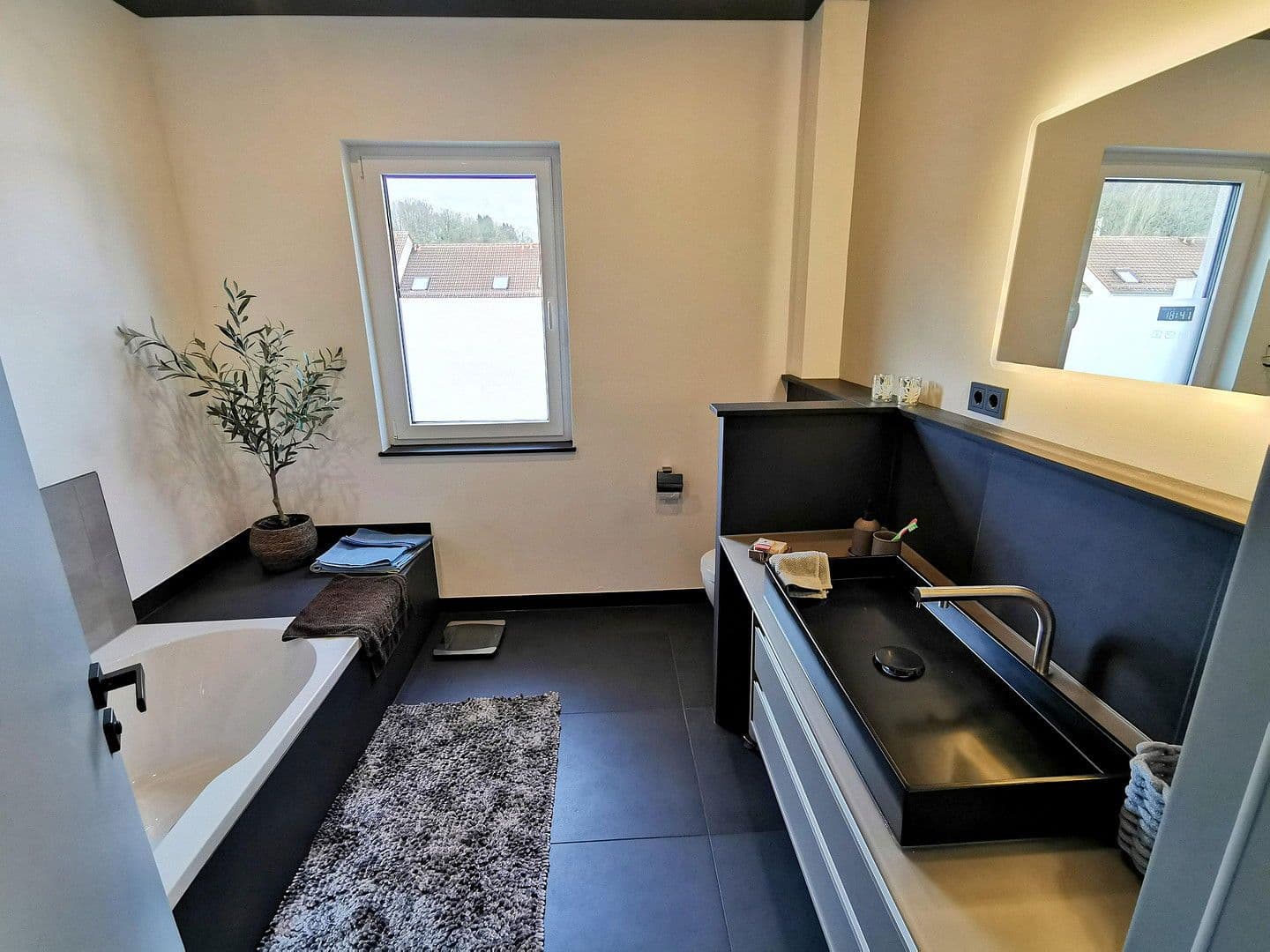 Prodej domu 125 m², pozemek 324 m², Saarbrücken, Země Sársko Prodej domu 125 m², pozemek 324 m², Saarbrücken, Země Sársko