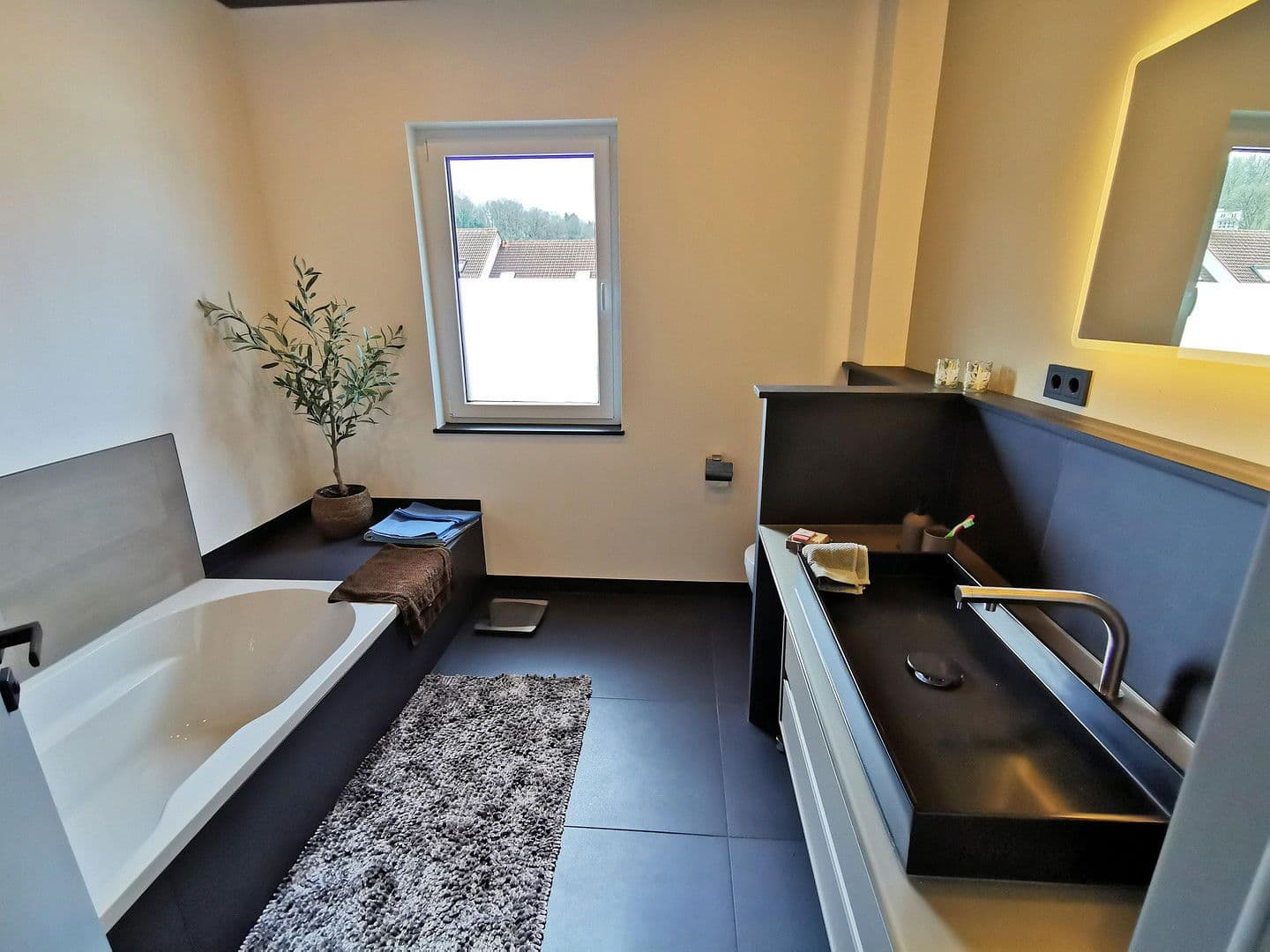 Prodej domu 125 m², pozemek 324 m², Saarbrücken, Země Sársko Prodej domu 125 m², pozemek 324 m², Saarbrücken, Země Sársko