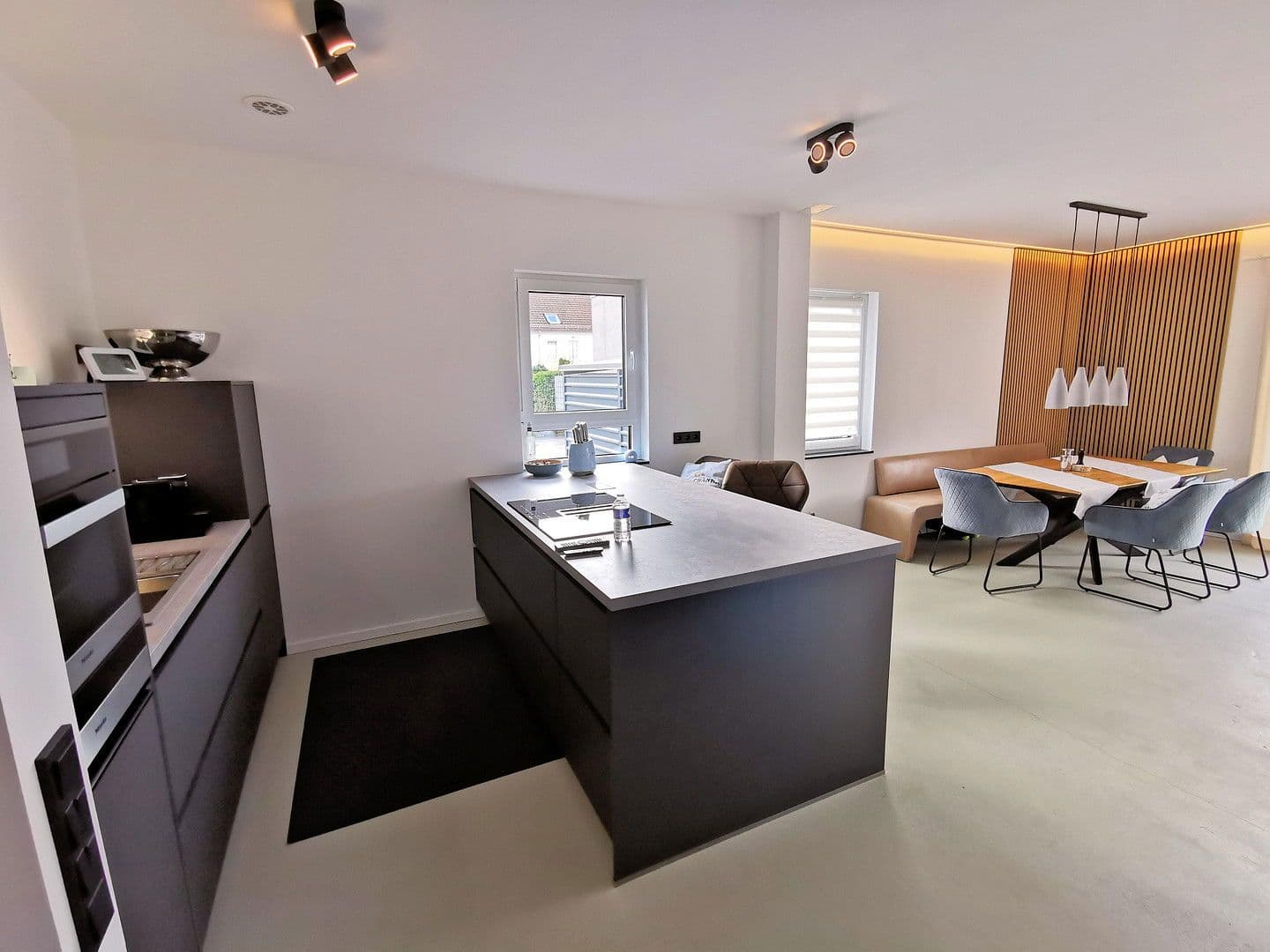 Prodej domu 125 m², pozemek 324 m², Saarbrücken, Země Sársko Prodej domu 125 m², pozemek 324 m², Saarbrücken, Země Sársko