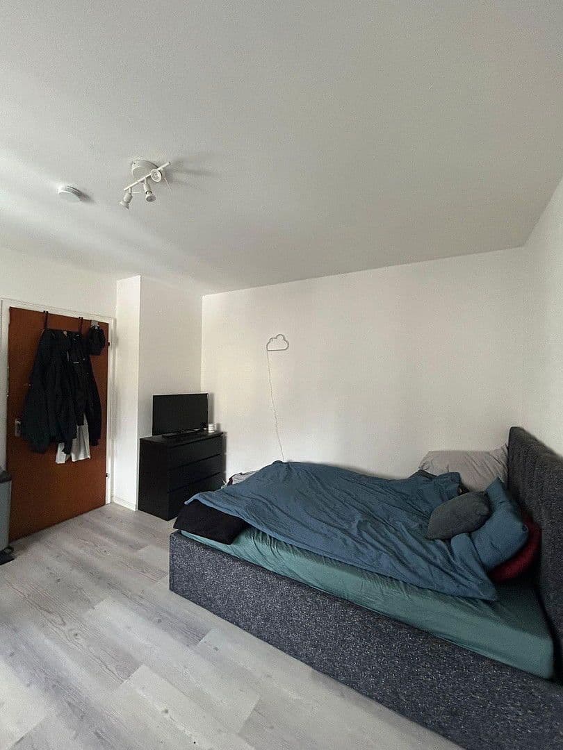 Pronájem bytu 1+1 27 m², Gellertstraße 46, Karlsruhe, Bádensko-Württembersko Pronájem bytu 1+1 27 m², Gellertstraße 46, Karlsruhe, Bádensko-Württembersko