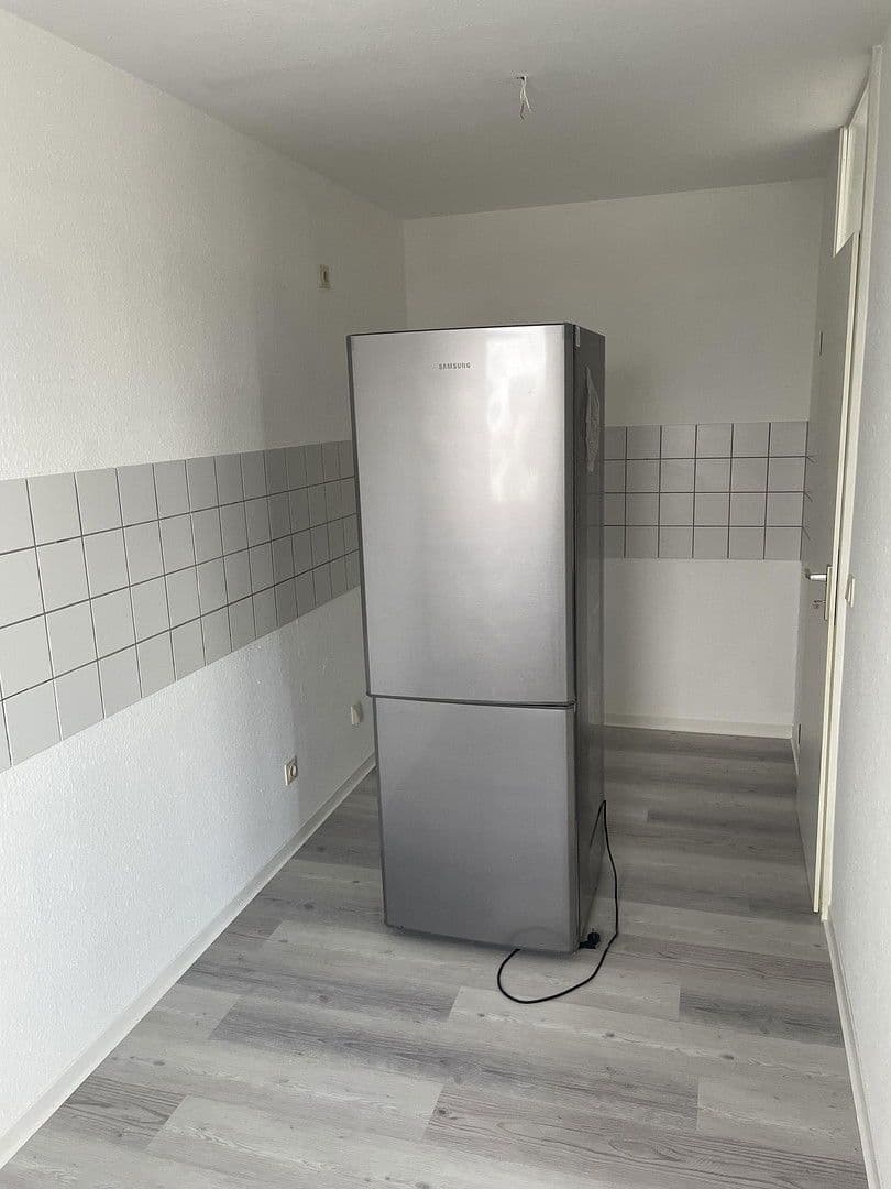 Pronájem bytu 2+1 52 m², Hallesche Allee 13, Karlsruhe, Bádensko-Württembersko Pronájem bytu 2+1 52 m², Hallesche Allee 13, Karlsruhe, Bádensko-Württembersko