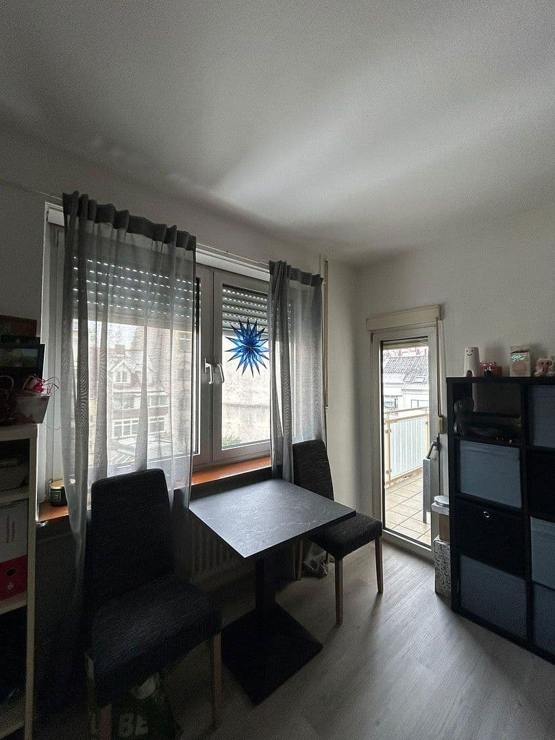 Pronájem bytu 1+1 27 m², Gellertstraße 46, Karlsruhe, Bádensko-Württembersko Pronájem bytu 1+1 27 m², Gellertstraße 46, Karlsruhe, Bádensko-Württembersko