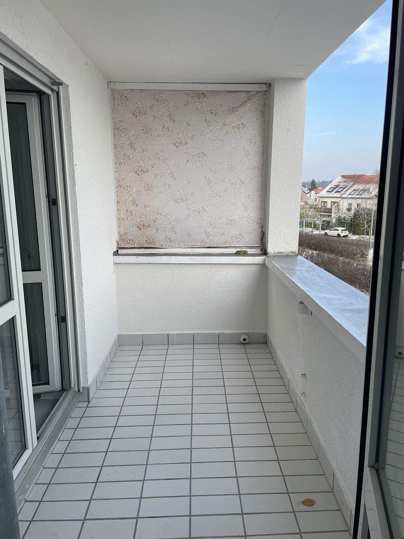 Pronájem bytu 2+1 52 m², Hallesche Allee 13, Karlsruhe, Bádensko-Württembersko Pronájem bytu 2+1 52 m², Hallesche Allee 13, Karlsruhe, Bádensko-Württembersko