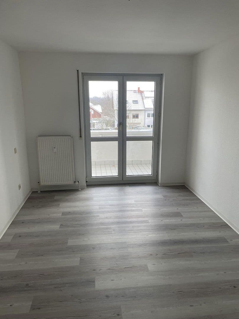 Pronájem bytu 2+1 52 m², Hallesche Allee 13, Karlsruhe, Bádensko-Württembersko Pronájem bytu 2+1 52 m², Hallesche Allee 13, Karlsruhe, Bádensko-Württembersko