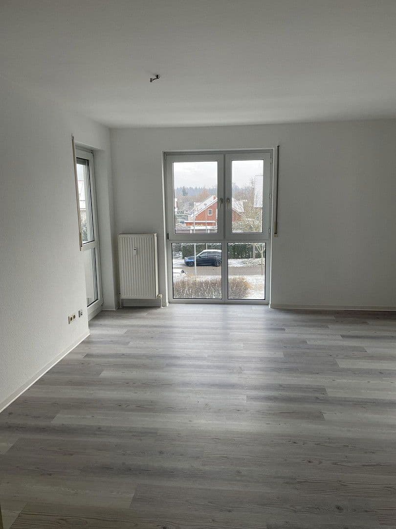Pronájem bytu 2+1 52 m², Hallesche Allee 13, Karlsruhe, Bádensko-Württembersko Pronájem bytu 2+1 52 m², Hallesche Allee 13, Karlsruhe, Bádensko-Württembersko