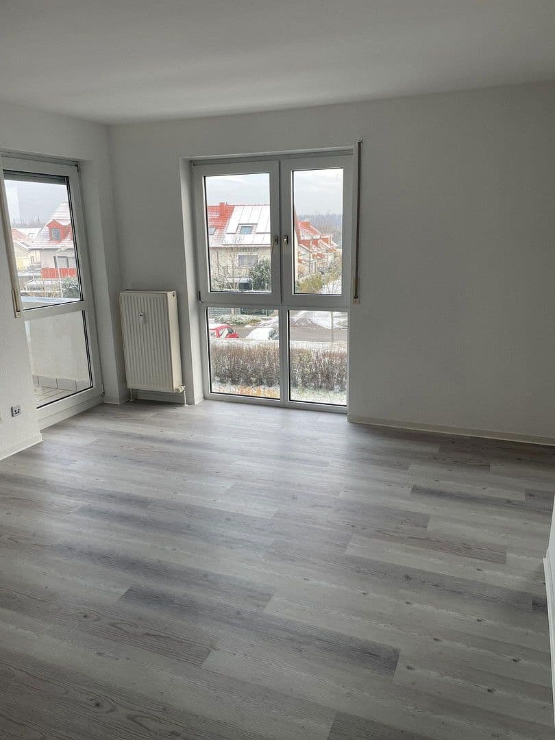 Pronájem bytu 2+1 52 m², Hallesche Allee 13, Karlsruhe, Bádensko-Württembersko Pronájem bytu 2+1 52 m², Hallesche Allee 13, Karlsruhe, Bádensko-Württembersko