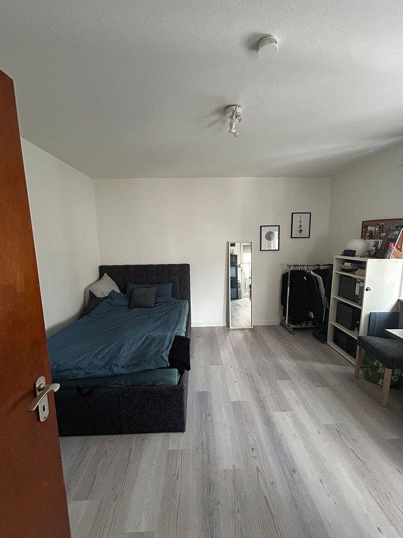 Pronájem bytu 1+1 27 m², Gellertstraße 46, Karlsruhe, Bádensko-Württembersko Pronájem bytu 1+1 27 m², Gellertstraße 46, Karlsruhe, Bádensko-Württembersko