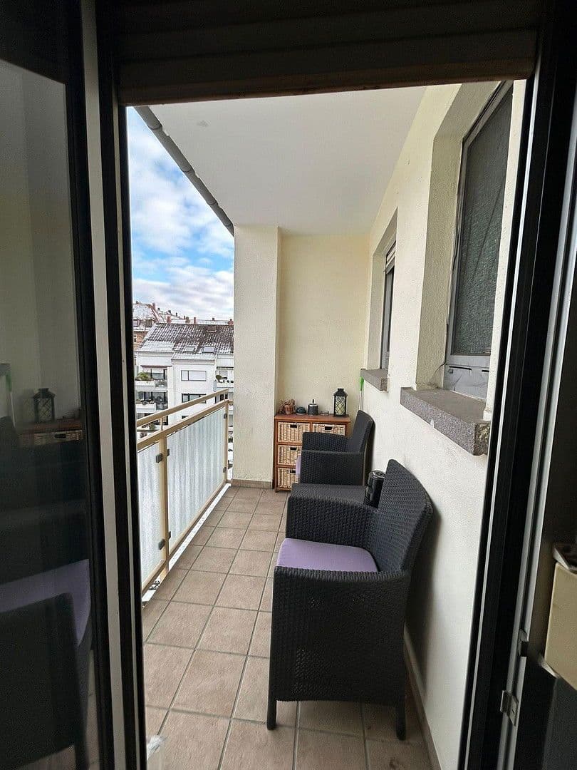 Pronájem bytu 1+1 27 m², Gellertstraße 46, Karlsruhe, Bádensko-Württembersko Pronájem bytu 1+1 27 m², Gellertstraße 46, Karlsruhe, Bádensko-Württembersko