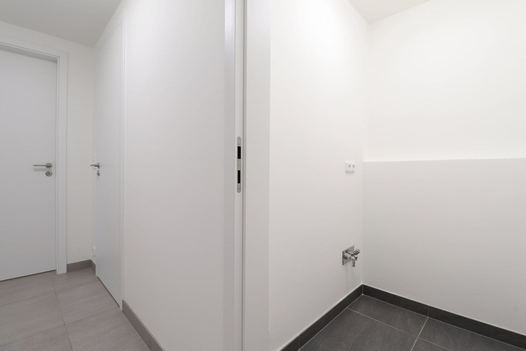 Pronájem bytu 2+kk 72 m², Mukařovského, Praha, Praha Pronájem bytu 2+kk 72 m², Mukařovského, Praha, Praha