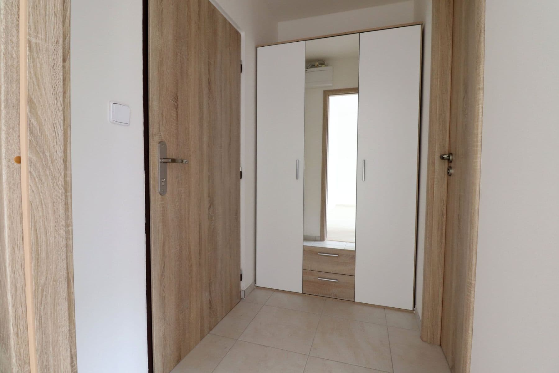 Pronájem bytu 1+1 27 m², Českolipská, Praha, Praha Pronájem bytu 1+1 27 m², Českolipská, Praha, Praha