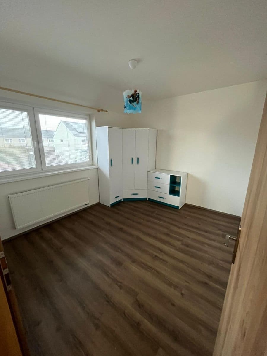 Pronájem domu 125 m², pozemek 300 m², Na Zámku, Nehvizdy, Středočeský kraj Pronájem domu 125 m², pozemek 300 m², Na Zámku, Nehvizdy, Středočeský kraj