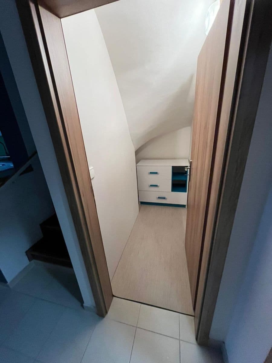 Pronájem domu 125 m², pozemek 300 m², Na Zámku, Nehvizdy, Středočeský kraj Pronájem domu 125 m², pozemek 300 m², Na Zámku, Nehvizdy, Středočeský kraj