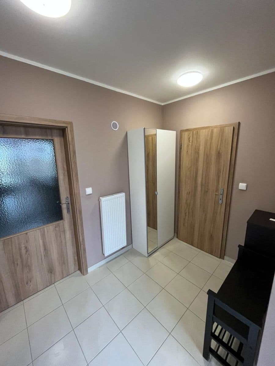 Pronájem domu 125 m², pozemek 300 m², Na Zámku, Nehvizdy, Středočeský kraj Pronájem domu 125 m², pozemek 300 m², Na Zámku, Nehvizdy, Středočeský kraj