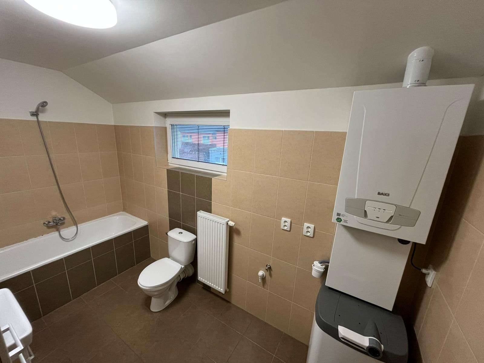 Pronájem domu 125 m², pozemek 300 m², Na Zámku, Nehvizdy, Středočeský kraj Pronájem domu 125 m², pozemek 300 m², Na Zámku, Nehvizdy, Středočeský kraj