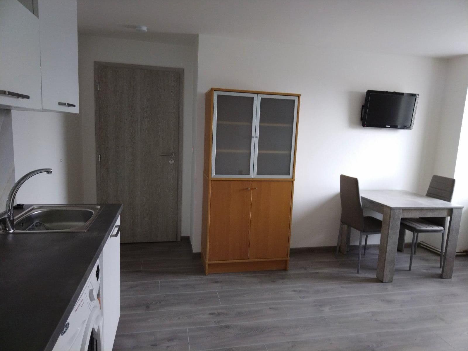 Pronájem bytu 1+kk 35 m², Nesměřická, Praha, Praha Pronájem bytu 1+kk 35 m², Nesměřická, Praha, Praha