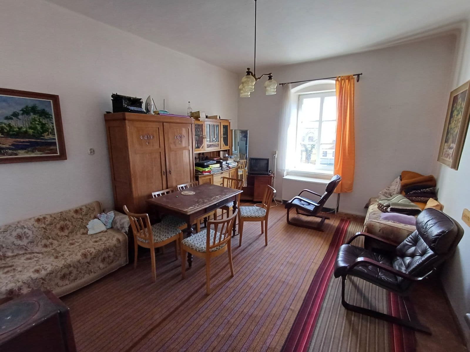 Prodej domu 235 m², pozemek 869 m², Masarykovo náměstí, Zbiroh, Plzeňský kraj Prodej domu 235 m², pozemek 869 m², Masarykovo náměstí, Zbiroh, Plzeňský kraj