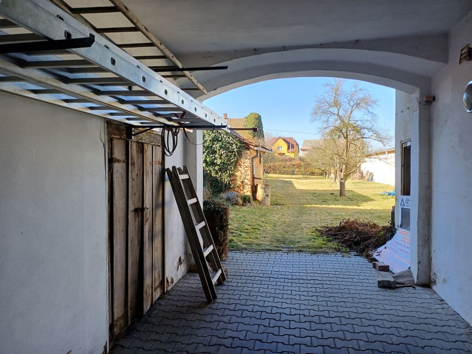 Prodej domu 235 m², pozemek 869 m², Masarykovo náměstí, Zbiroh, Plzeňský kraj Prodej domu 235 m², pozemek 869 m², Masarykovo náměstí, Zbiroh, Plzeňský kraj