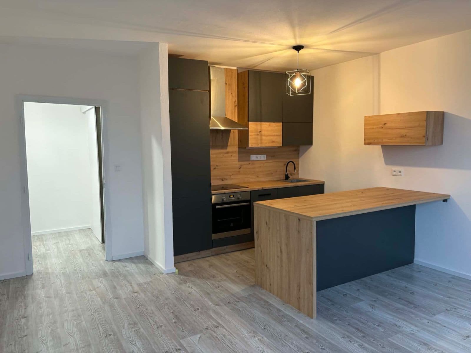 Pronájem bytu 2+kk 48 m², Obvodová, Ústí nad Labem, Ústecký kraj Pronájem bytu 2+kk 48 m², Obvodová, Ústí nad Labem, Ústecký kraj