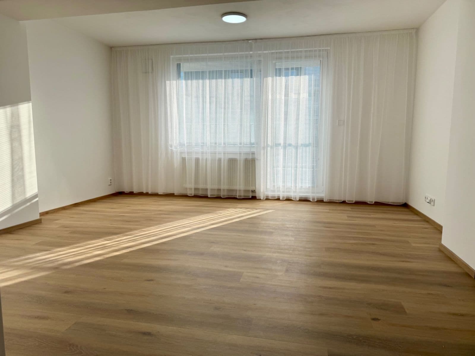 Pronájem bytu 1+kk 34 m², Mochovská, Praha, Praha Pronájem bytu 1+kk 34 m², Mochovská, Praha, Praha