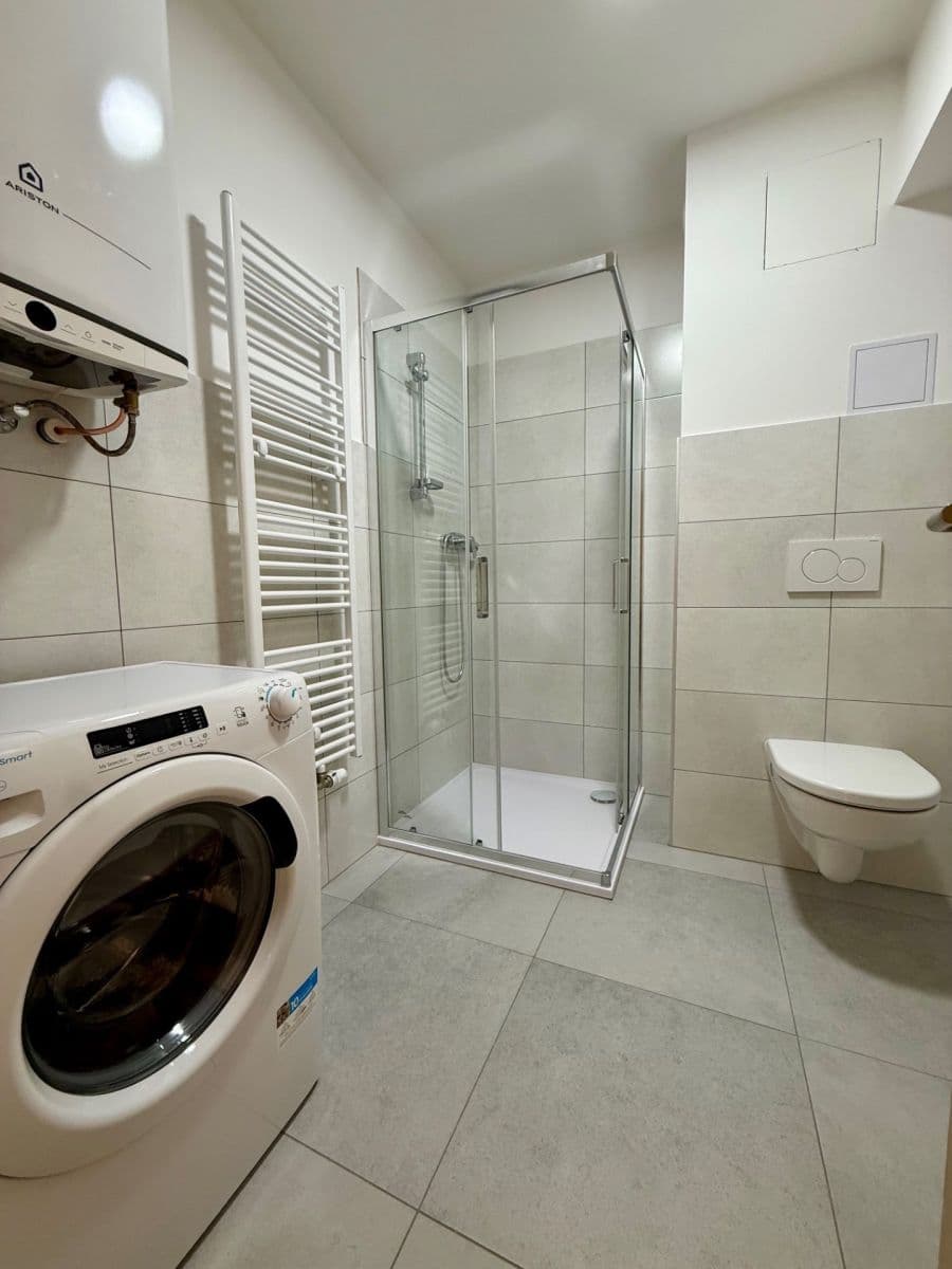 Pronájem bytu 1+kk 34 m², Mochovská, Praha, Praha Pronájem bytu 1+kk 34 m², Mochovská, Praha, Praha