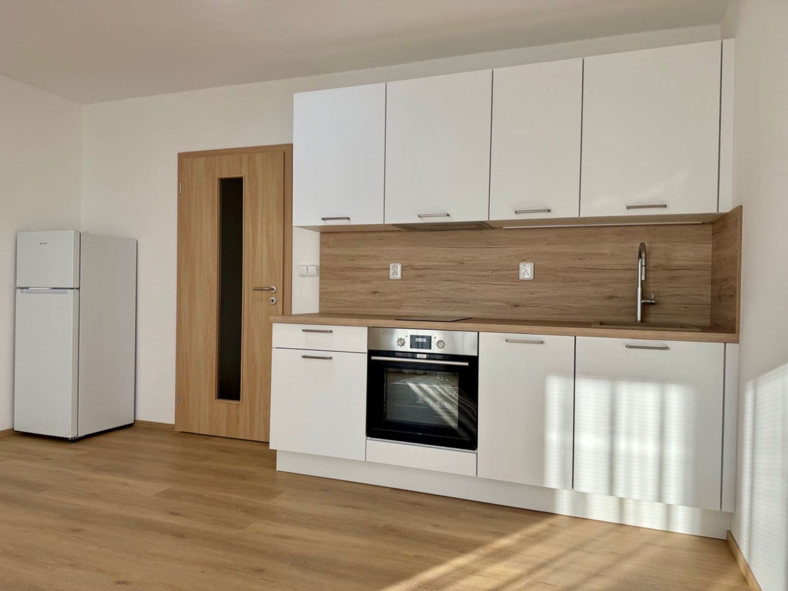 Pronájem bytu 1+kk 34 m², Mochovská, Praha, Praha Pronájem bytu 1+kk 34 m², Mochovská, Praha, Praha