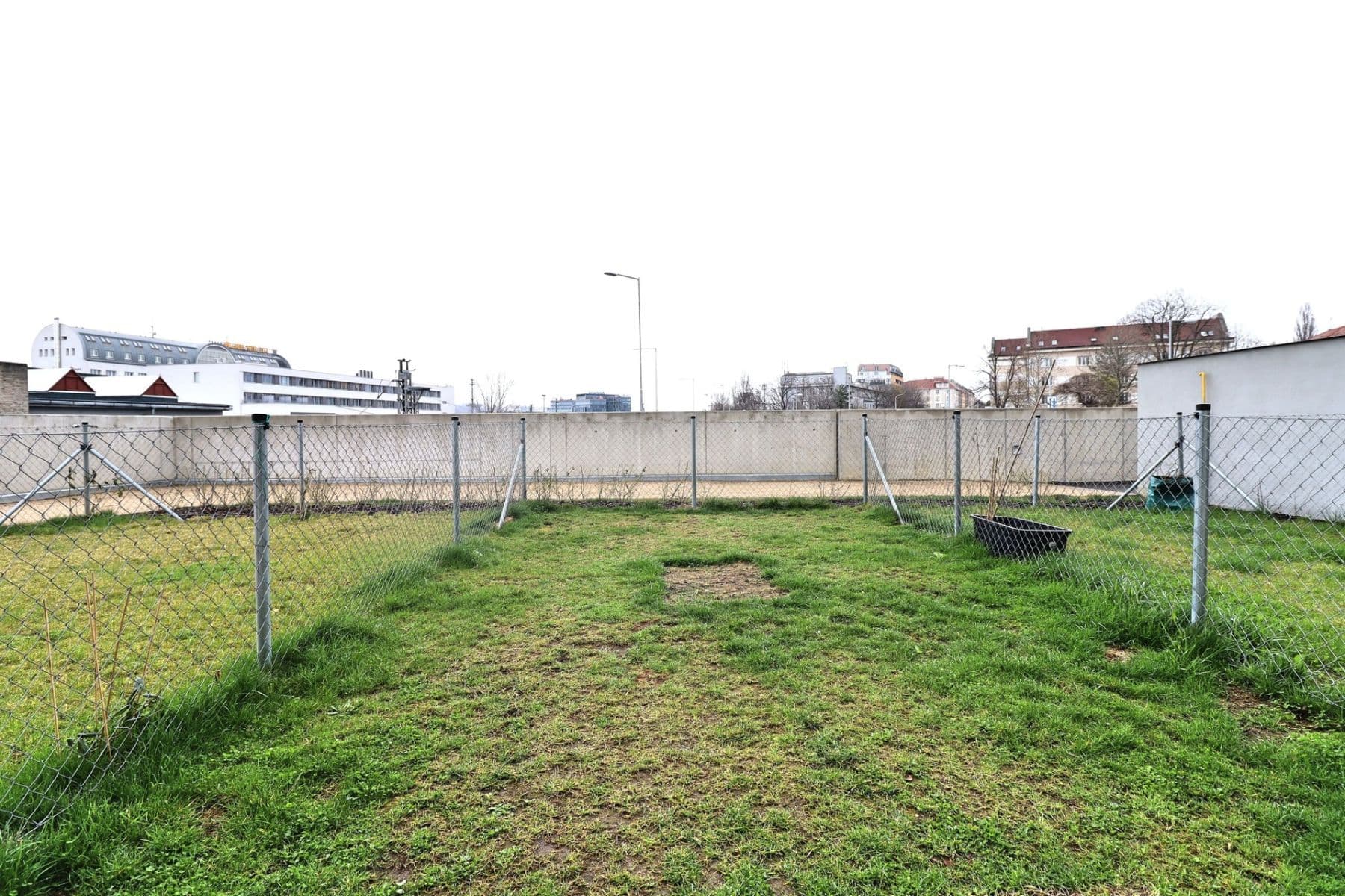 Pronájem bytu 1+kk 52 m², Novovysočanská, Praha, Praha Pronájem bytu 1+kk 52 m², Novovysočanská, Praha, Praha