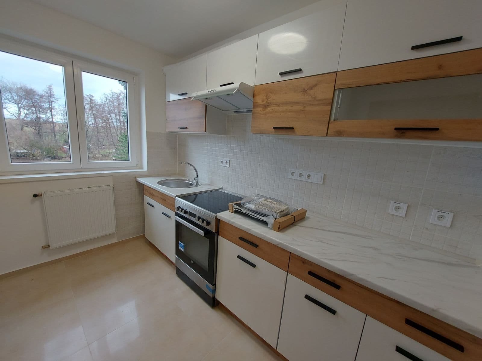 Pronájem bytu 3+1 60 m², Slaný, Středočeský kraj Pronájem bytu 3+1 60 m², Slaný, Středočeský kraj